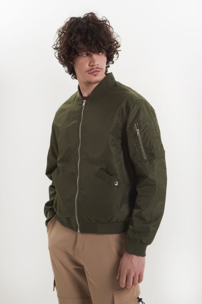 бомбер. Изображение 2