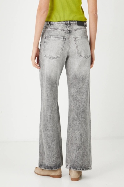 джинсы. Изображение 1