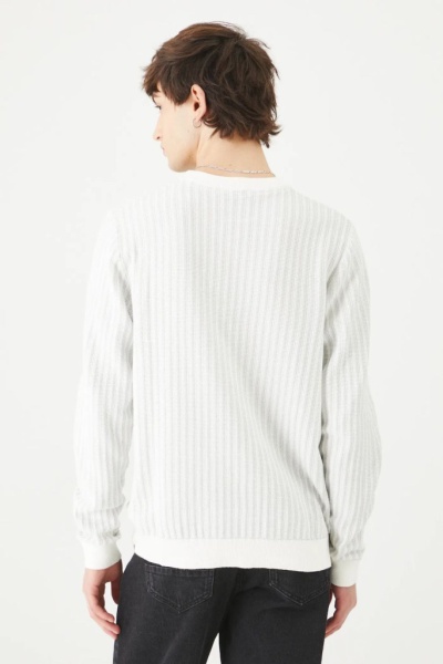 свитер. Изображение 3