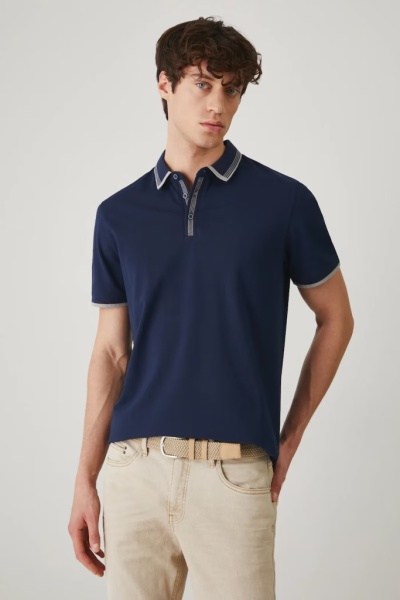 поло. Изображение 2