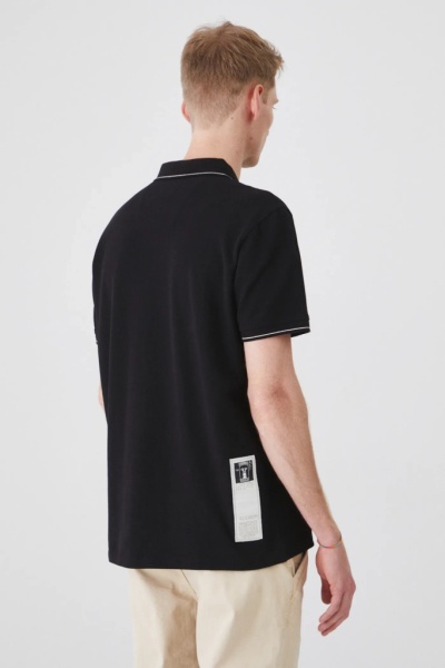 поло. Изображение 2