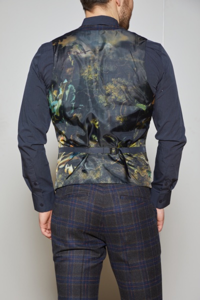 жилет. Изображение 1