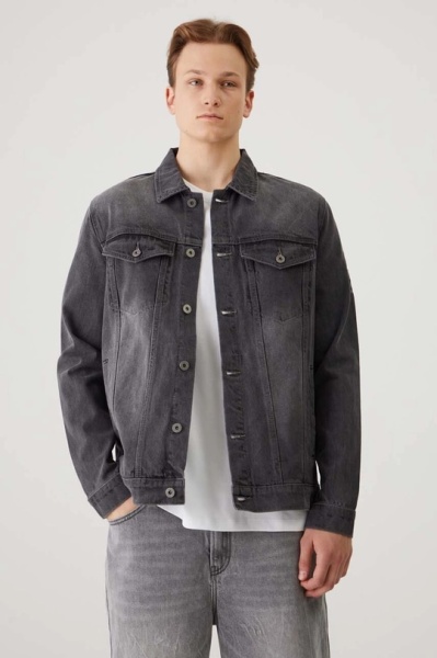 джинсовая куртка. Изображение 2