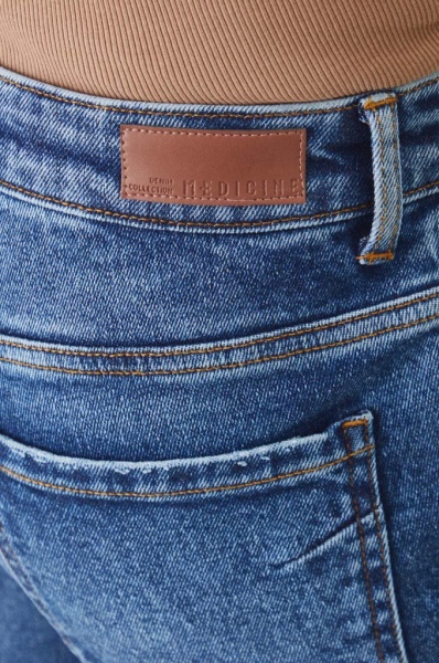 джинсы. Изображение 1