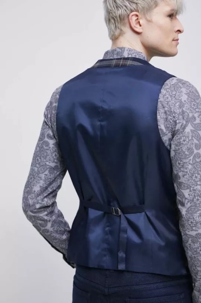 жилет. Изображение 1