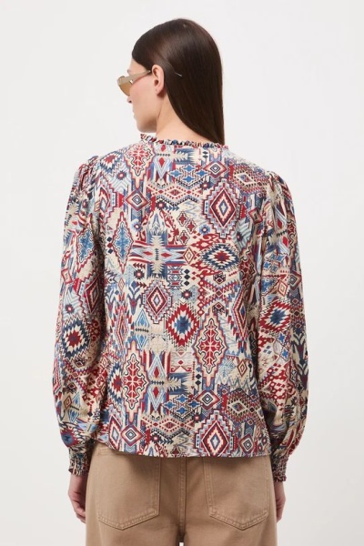 блузка. Изображение 4